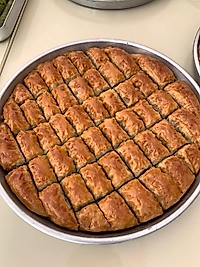 2200gr FISTIKLI BAYRAM BAKLAVASI