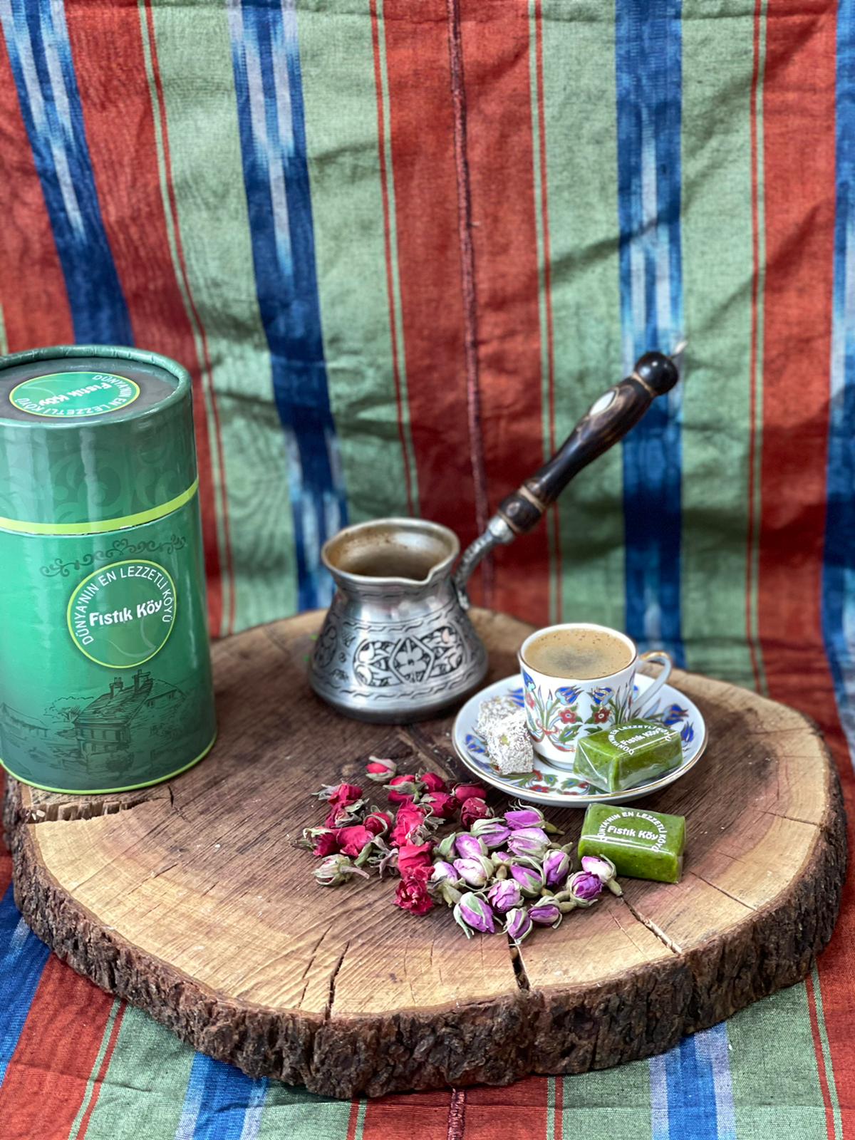 Özel Kutuda Fıstık Köy Dibek Kahve