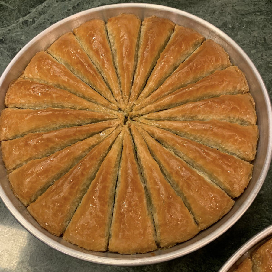 HAVUÇ DİLİMİ BAKLAVA